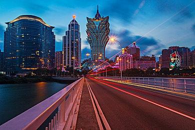 “逆城市”建设类游戏《伊始之地》新演示 3月29日发售